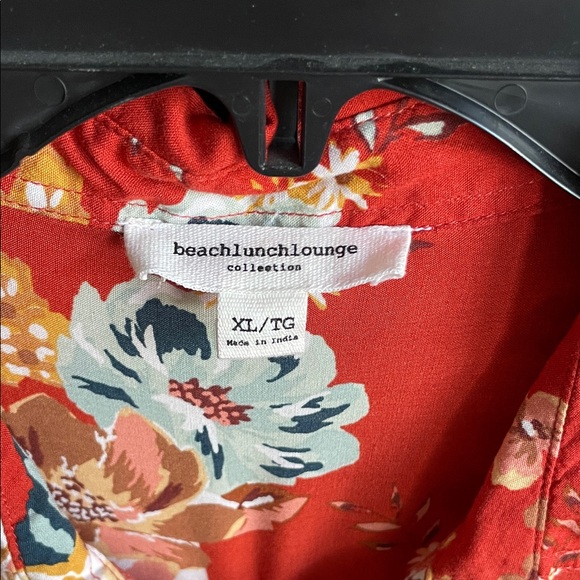 Beachlunchlounge Red Floral Blouse - Picture 1 of 12